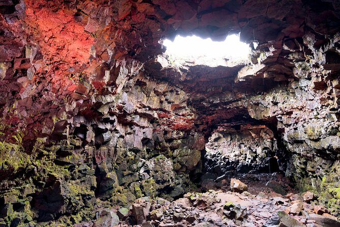 From Reykjavík: The Lava Tunnel tour with Round-trip Transfer - The guide and group size: why small matters underground