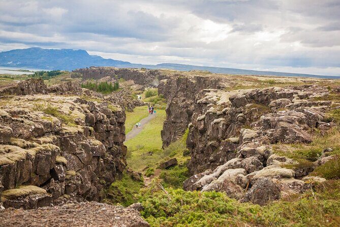 Full Day Golden Circle - Guided Tour - Brúarhlöð canyon: a calmer lunch break on the Golden Circle route