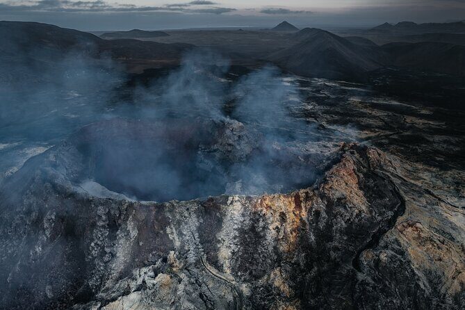 Full-Day Private Tour with Photography Secret Spots of Iceland - Stop 5: Grænavatn Green Lake, the sulfur color story