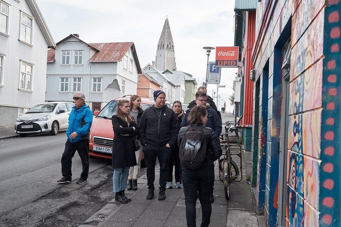 Funky History Walking Tour in Reykjavik - With local storyteller - Group size, comfort breaks, and how to plan your day