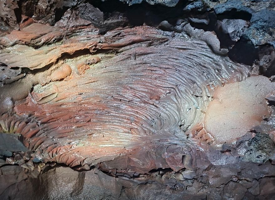 Geological Lava Tunnel Adventure - Arnarker Cave - Who leads the trip, and how the geology teaching is delivered