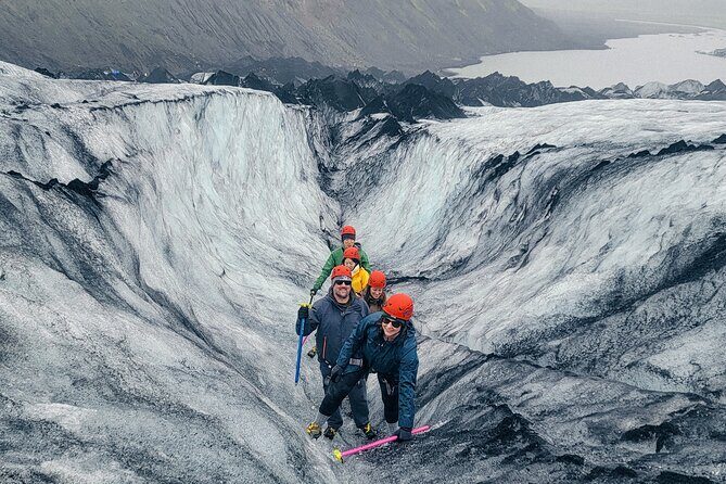 Glacier Hike at Sólheimajökull Shared Experience - The guide experience: how small groups turn into real attention