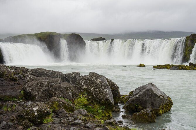Goðafoss- Waterfall of the Gods Tour from Akureyri - Transport details that actually matter: comfort, Wi‑Fi, and small-group rhythm