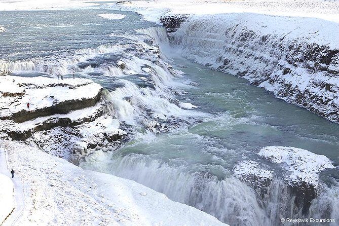 Golden Circle and Glacier Snowmobiling Day Trip from Reykjavik - Guides and Drivers: Why the Right Commentary Changes Everything