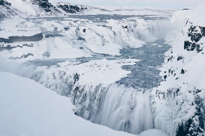 Golden Circle and Kerid Minibus Tour with Blue Lagoon Transfers - Bus ride comforts: air-conditioning, Wi‑Fi, and small-group pace
