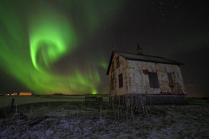 Golden Circle and Northern Lights Superjeep Tour from Reykjavik - Northern Lights Quest: How Guides Actually Stack the Odds