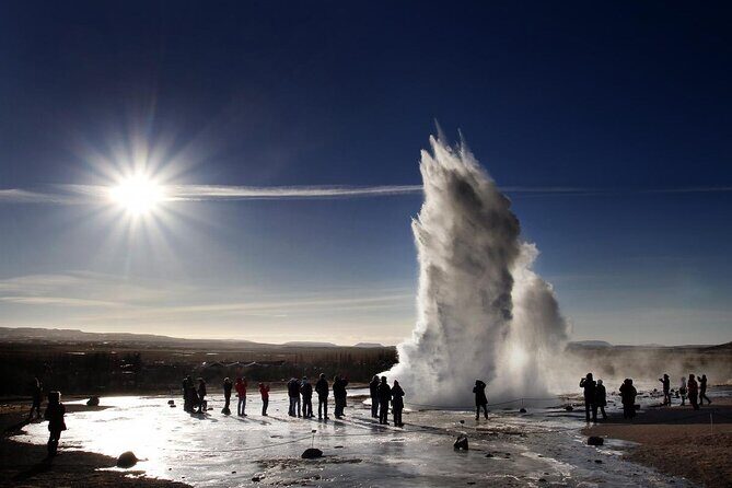 Golden Circle Cruise Arrival: Exclusive Small Group Tour - Geysir and Strokkur: timing your shots around eruptions