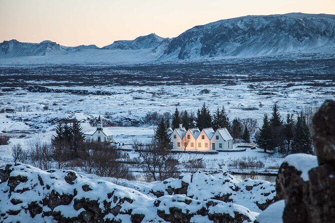 Golden Circle Day Trip with Fridheimar Greenhouse visit from Reykjavik - Þingvellir National Park: tectonic plates you can see