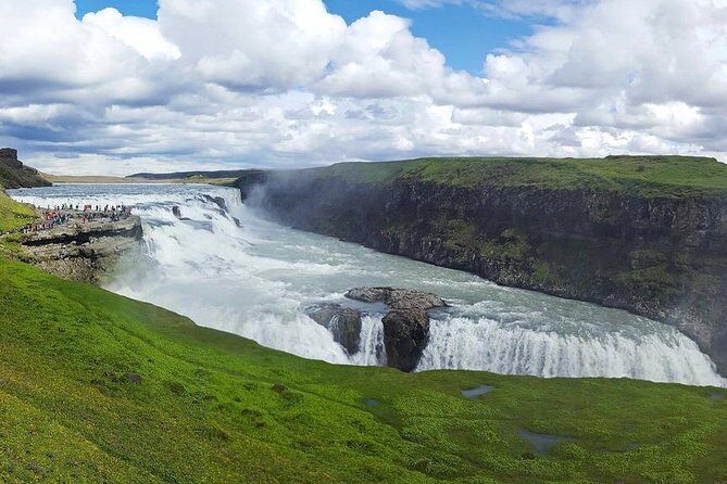 Golden Circle Express. Private Tour from Reykjavik - Stop 1: Thingvellir National Park and the tectonic-meets-history feeling