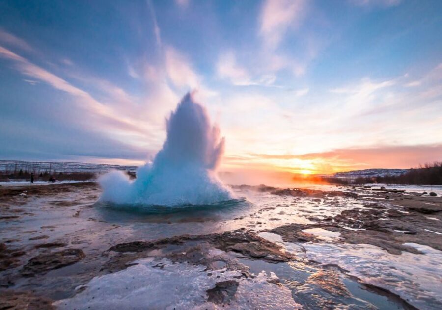 Golden Circle & Lunch at Fridheimar Tomato Farm- with photos - Haukadalur geothermal zone: Geysir eruptions and clay-pot heat