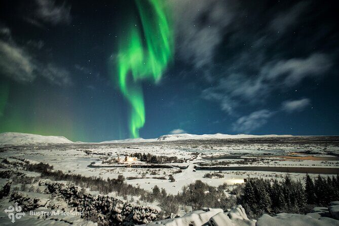 Golden Circle, Secret Lagoon and Northern Lights Tour - Kerið Crater: The Volcano-Mouth Walk That Breaks Up the Day