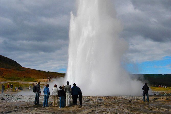 Golden Circle & Secret Lagoon & Friðheimar (lunch included) - PRIVATE TOUR - Stop 1: Thingvellir National Park and the Öxarárfoss walk