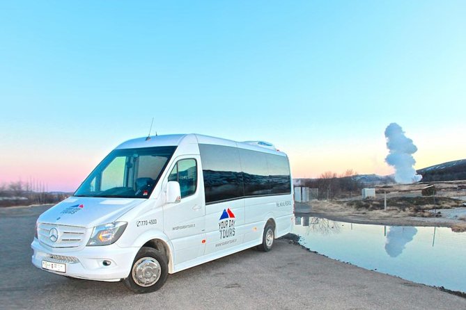 Golden Circle, Secret Lagoon & Kerið Small Group Tour - Geysir Geothermal Area: Catch Strokkur in Action