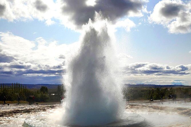 Golden Circle & Secret Lagoon Luxury Private Tour in a new luxury Mercedes Benz - Friðheimar for Organic Tomato Lunch: A Geothermal Side Trip