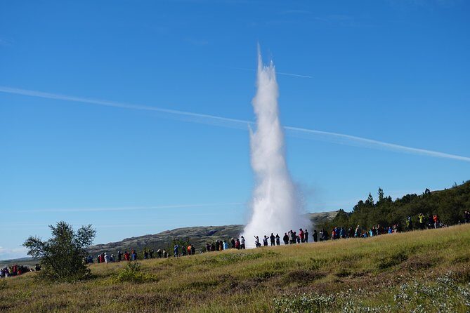 Golden Circle Small-Group Tour by Superjeep from Reykjavik - Gullfoss Waterfall and Gullfoss Café: The Golden Circle’s Crowd Magnet