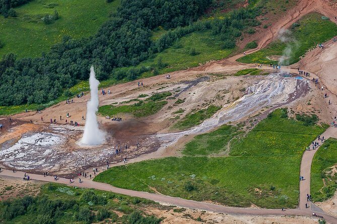 Golden Circle Super Jeep Tour and Snowmobiling from Reykjavik - Practical packing: what to wear when Iceland is in charge