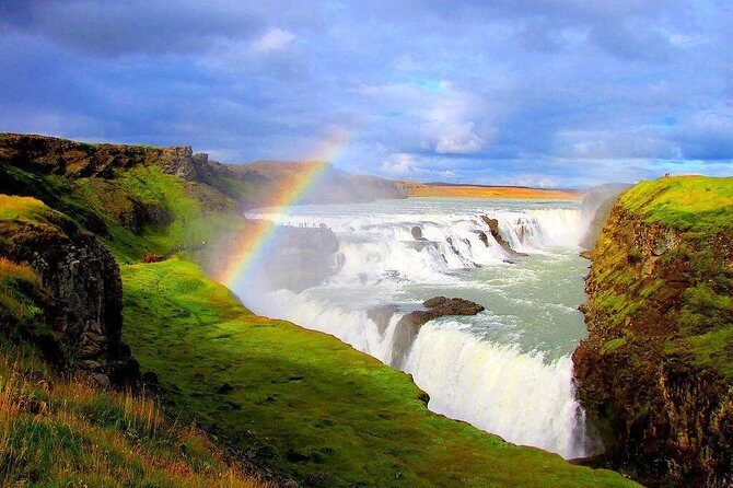 Golden Circle Tour - Private - Stop 3: Gullfoss waterfall with the 11 m and 22 m split