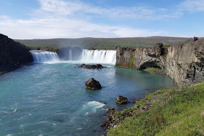Half-Day Combo Tour to Goðafoss, Laufas and The Christmas House - Akureyri Sightseeing After the Main Stops: A Quick Town Taste
