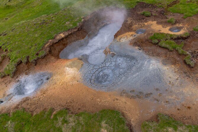 Helicopter Flight Over Geothermal Landscapes from Reykjavik - Weather reality: when your flight might shift, and what to do about it
