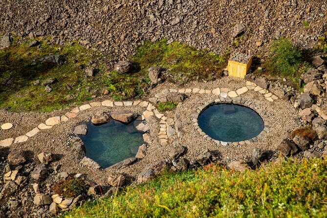 Husafell Canyon Baths Tour - What I’d pack (because Iceland doesn’t do guesswork)