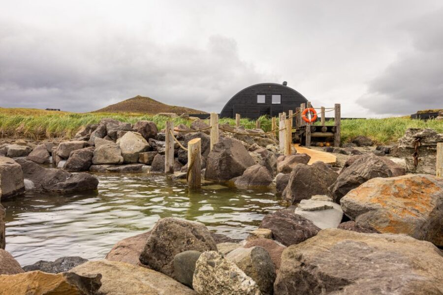 Hvammsvik Hot Springs: Admission Package - How long should you stay: 1.5 hours or a slower soak?