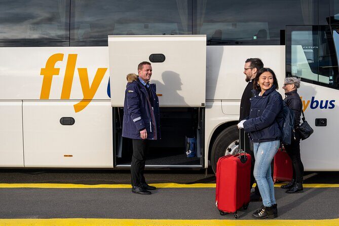 Iceland: Airport Transfers between Keflavik and Reykjavik Hotels - Comfort, Cleanliness, and the Driver Moment (what to watch for)