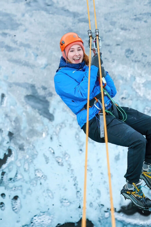 Iceland: Glacier Zip Line Tour with Hike or Ice Cave Visit - What to pack: Dressing for glacier wind is the whole game
