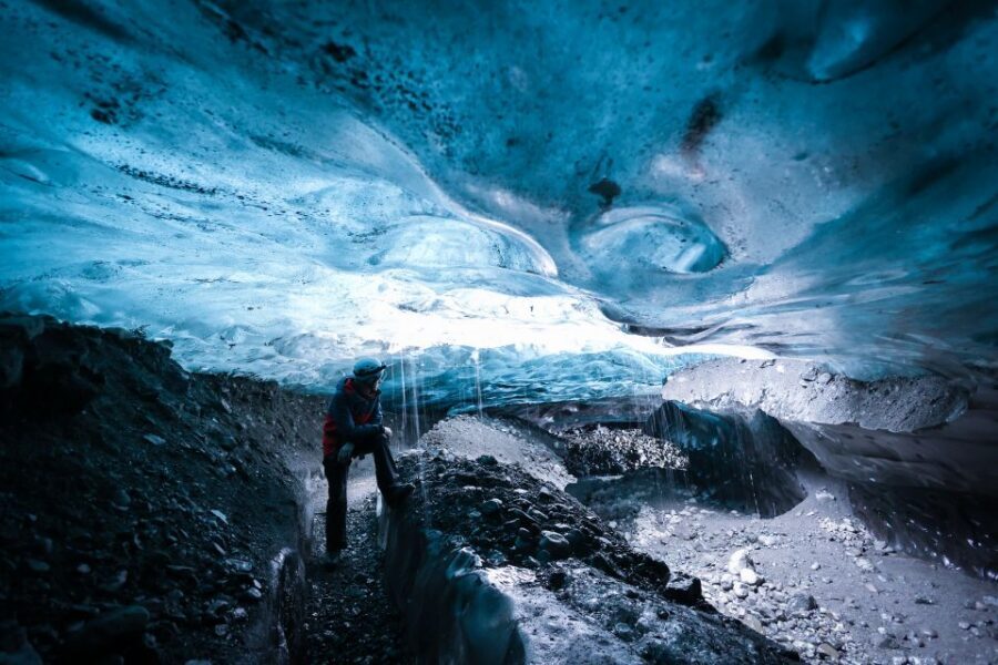 Iceland: Ice Cave Captured with Professional Photos - Glacier work in the real world: what you do on the ice