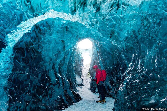 Iceland: See & Experience it ALL in 9 Days, 1st Class Custom Tours - Where You Start Matters: Akureyri vs Reykjavík