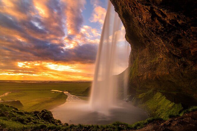Iceland South Coast Tour with Pickup - Skogafoss: Big Scale in 15 Minutes