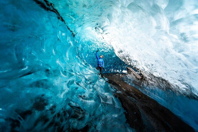 Jökulsárlón: Blue Ice Cave and a Long Glacier Hike - Gear that keeps you confident on the ice