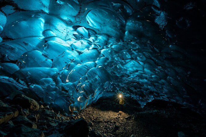 Jökulsárlón: Blue Ice Cave and a Long Glacier Hike - Lunch and energy planning on the glacier