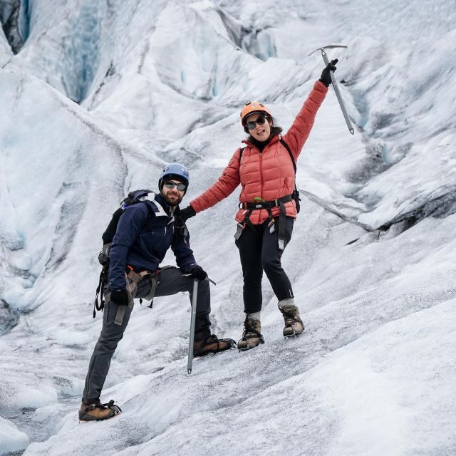 Jökulsárlón: Glacier Hike, Ice Cave, and Photoshoot Package - The walk to the glacier edge: terrain, pacing, and gear setup