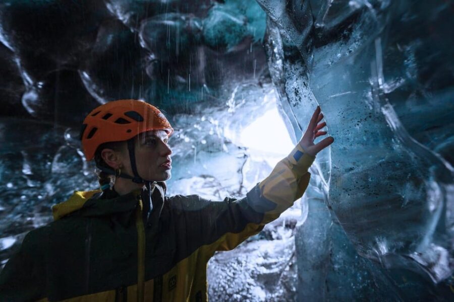 Jökulsárlón: The Original Ice Cave Tour on Vatnajökull - Choosing the departure time: daylight, weather, and blue-ice magic