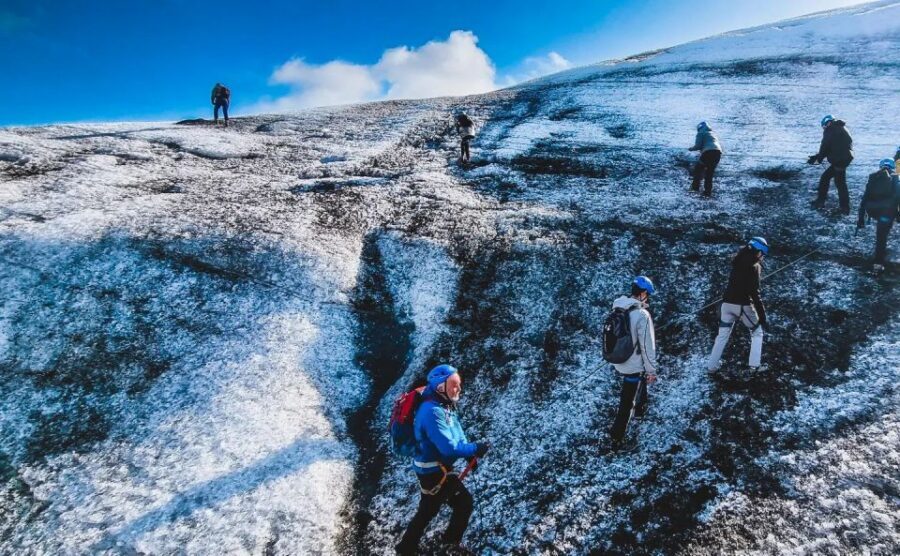 Jökulsárlón: Vatnajökull Glacier Guided Hiking Tour - Why Vatnajökull feels bigger than the numbers