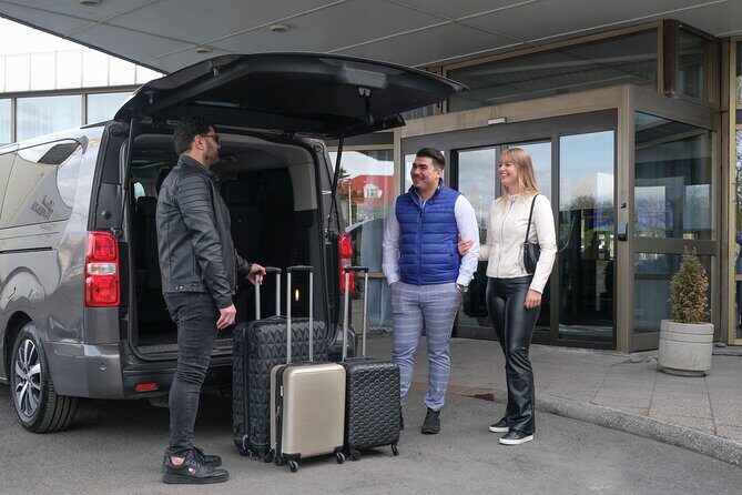 Keflavik Airport One-Way Private Transfer To or From Reykjavik - KEF to Reykjavík: getting met at the airport and heading straight in