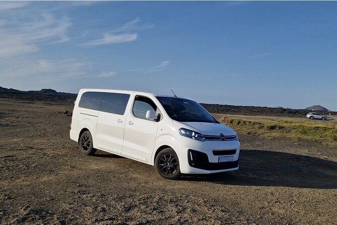 Keflavik Airport Private Transfer Round Trip - How the driver finds you in the arrivals hall