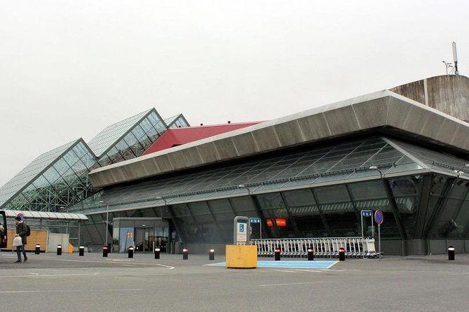 Keflavik To Reykjavik Private Luxury Airport Transfer - What you get included (and what you handle yourself)