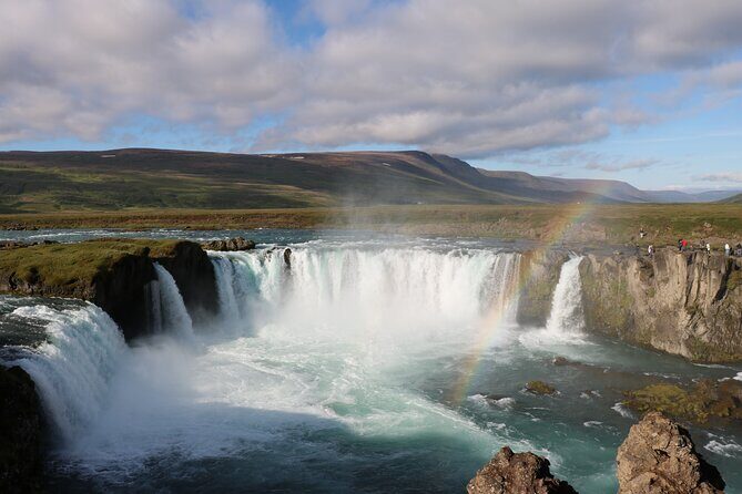 Lake Mývatn and Goðafoss Shared Shore Excursions - Kalfastrond and the Lake of the Lights Photo Stop