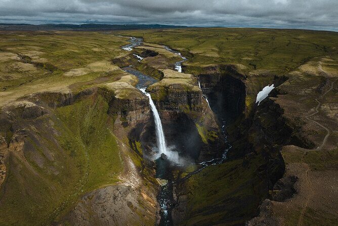Landmannalaugar & SecretGems | Private Tour | PRO Photos included - The waterfall circuit: Hjálparfoss, Haifoss, Sigöldufoss