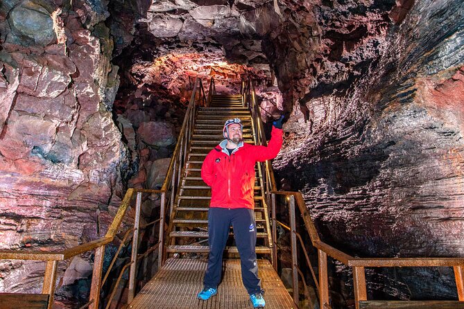 Lava Caving Experience - What happens on the 1-hour tour inside Raufarhólshellir