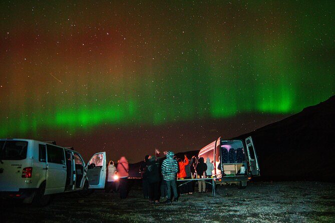 Northern Lights 4x4 Tour with Pastries and Cocoa from Reykjavik - Stop-by-stop: how the 4 hours usually plays out
