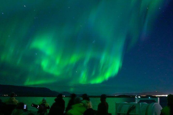 Northern Lights Cruise from Reykjavik Including Photos - Deck Time and Photo Help: Making the Most of Green Curtains