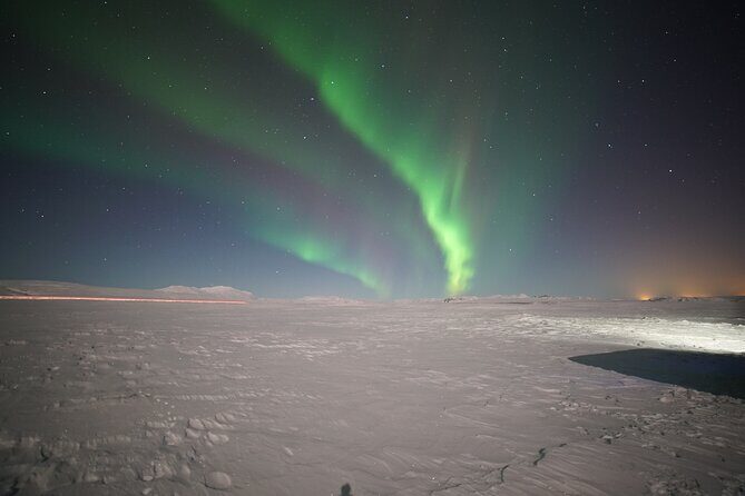 Northern Lights In luxury off-road SUV with Photos and Treats - How This Northern Lights Hunt Maximizes Your Chances