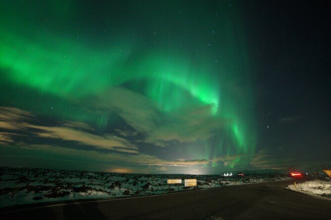 Northern Lights In luxury off-road SUV with Photos and Treats - Luxury Off-Road SUV Pickup: The Part You Feel Immediately