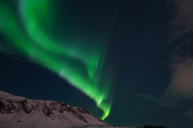 Northern Lights In luxury off-road SUV with Photos and Treats - Complimentary Professional Photos: A Smart Use of Your Energy