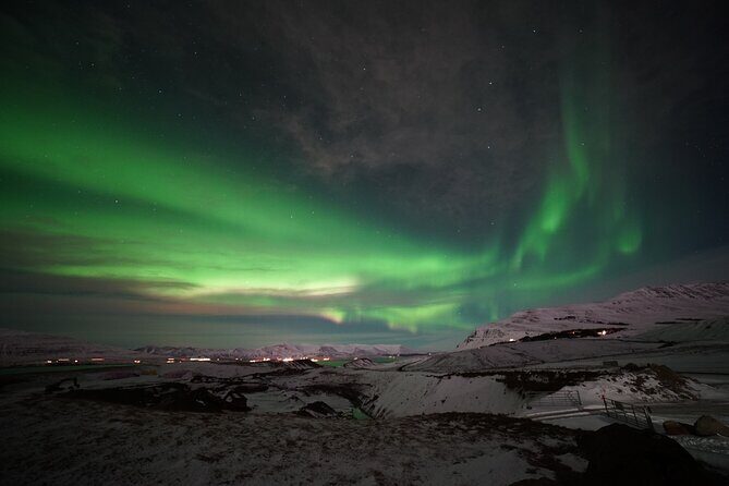 Northern Lights In luxury off-road SUV with Photos and Treats - Price and Value: What $1,520 Per Group Really Means