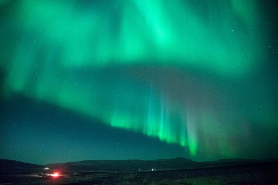 Northern Lights in Mini Bus, Photos, Hot Cocoa and Pastries - What You’ll Do During the Time Outside