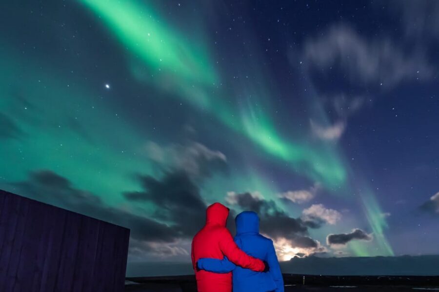 Northern Lights in Mini Bus, Photos, Hot Cocoa and Pastries - Who This Tour Fits Best (And Who Might Want Something Different)