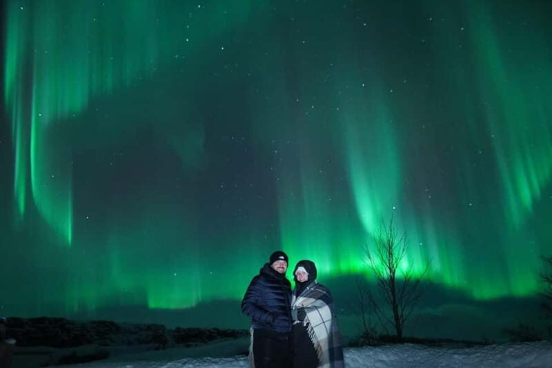 Northern Lights Jeep Tour - Icelandic Guide | Photos | Cocoa - The Viewpoint Moment: Cold Hands, Clear Focus